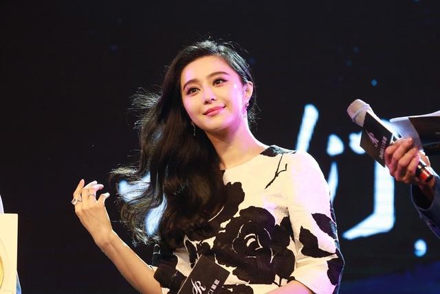 女星下半身惨不忍睹:郑爽牙签腿 范冰冰腿粗屁股大