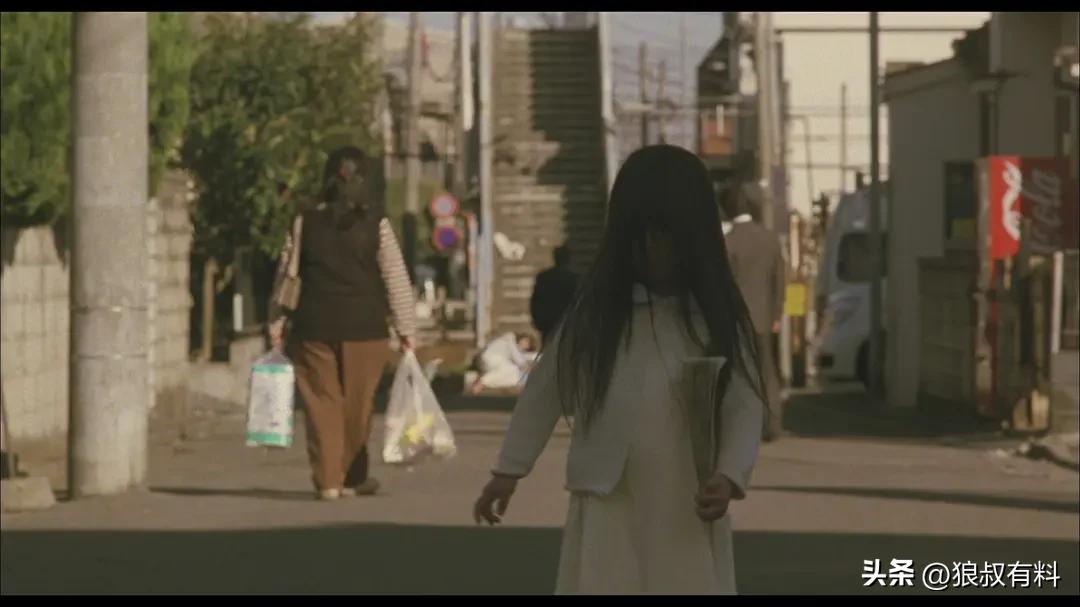 咒怨2日版在线观看_咒怨2 中田秀夫 日本恐怖电影 日本传统信仰 超自然元素 镜头构图 视觉效果 声效运用 配乐创新 恐怖氛围 营造 惊悚剧情