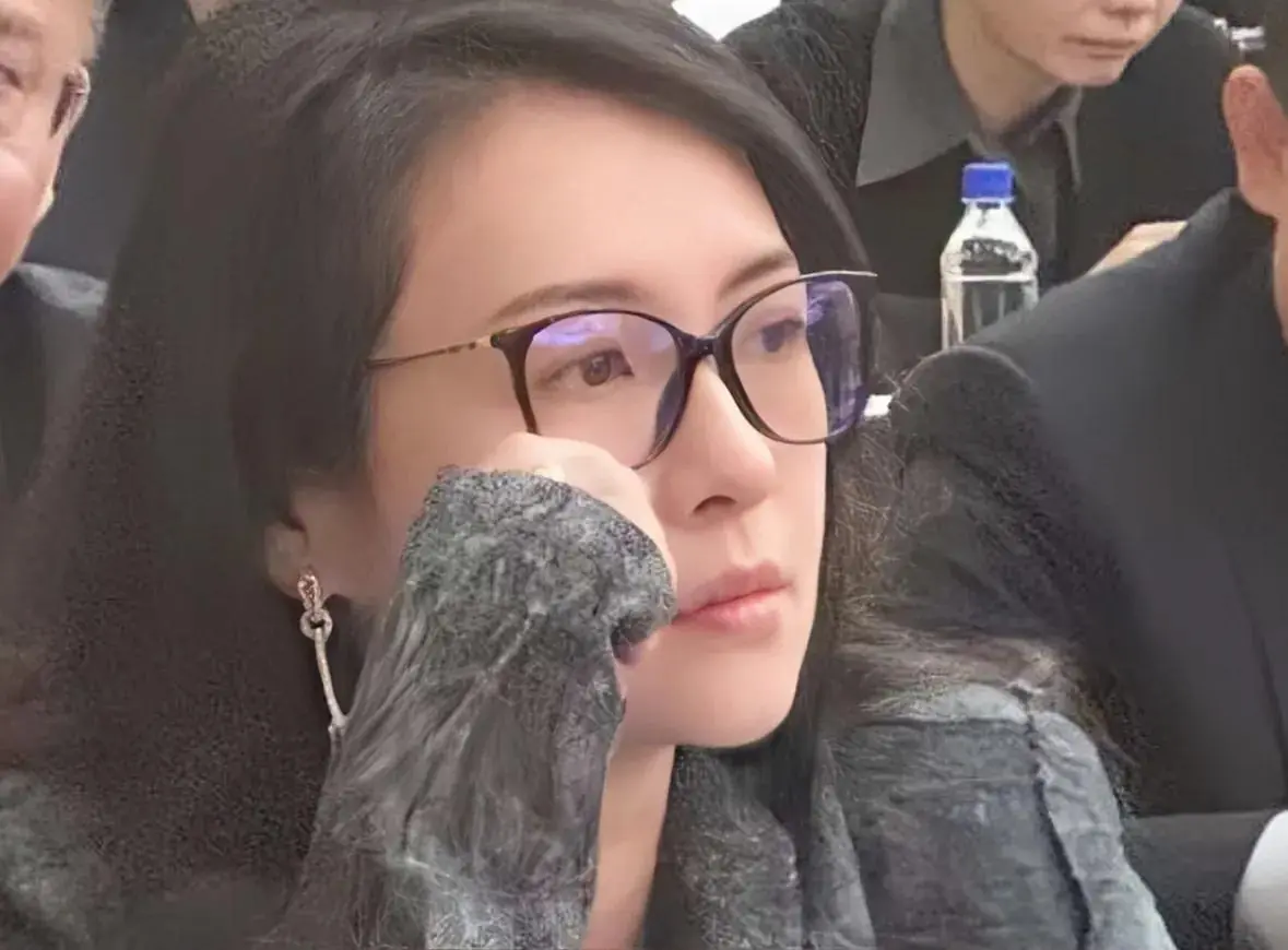 章子怡状态回春原因_整容失败的女明星中国_章子怡整容失败争议