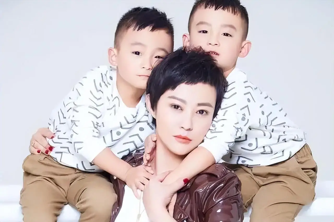 惊艳女明星_女明星感情经历_女明星婚姻故事
