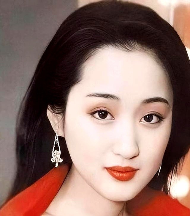 一眼勾魂的桃花眼女星_桃花眼女星的独特魅力_有桃花眼的女明星
