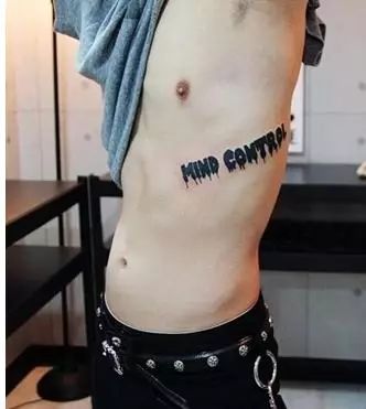 娱乐圈好看的纹身明星_韩国明星纹身含义_李孝利纹身图案